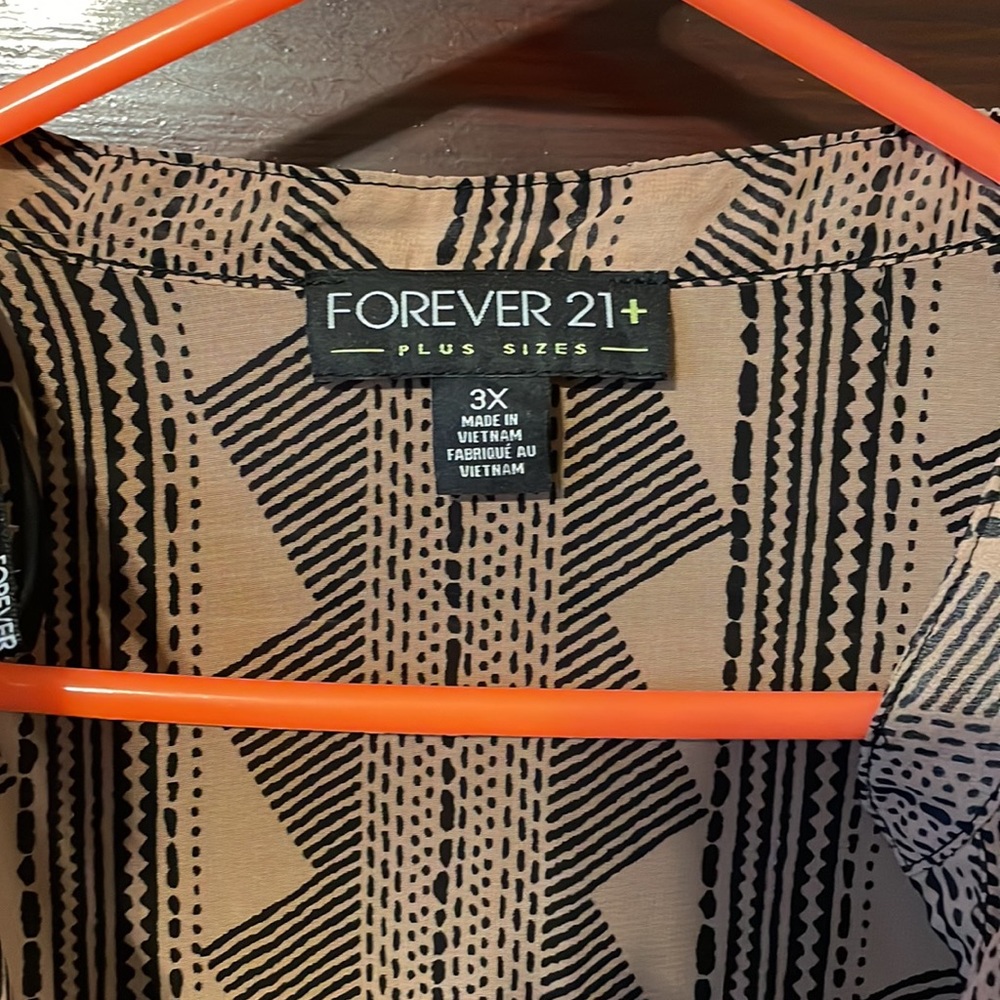 Aztec Print Top - Picture 3 of 8